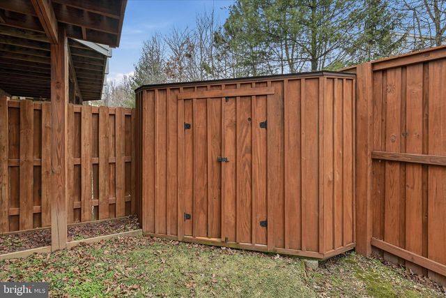 9632 POTTERS HILL CIR, Lorton, VA 22079