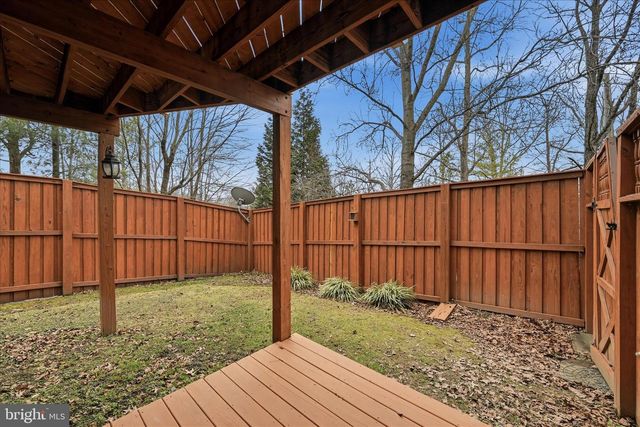 9632 POTTERS HILL CIR, Lorton, VA 22079