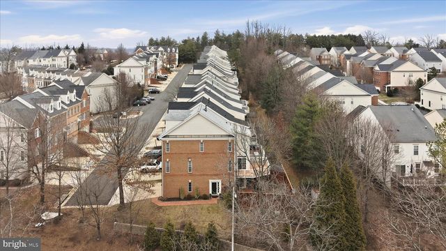 9632 POTTERS HILL CIR, Lorton, VA 22079