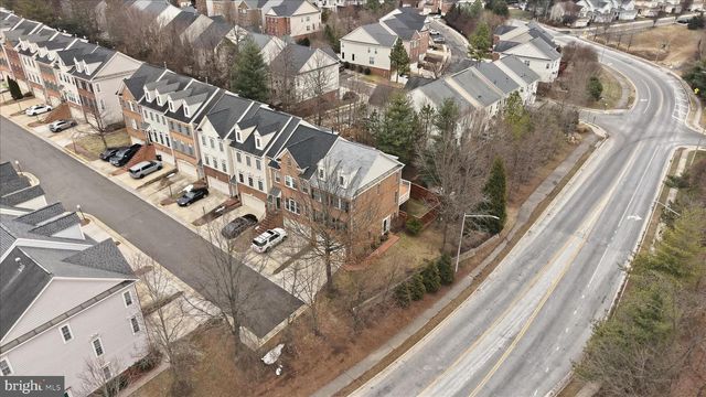 9632 POTTERS HILL CIR, Lorton, VA 22079