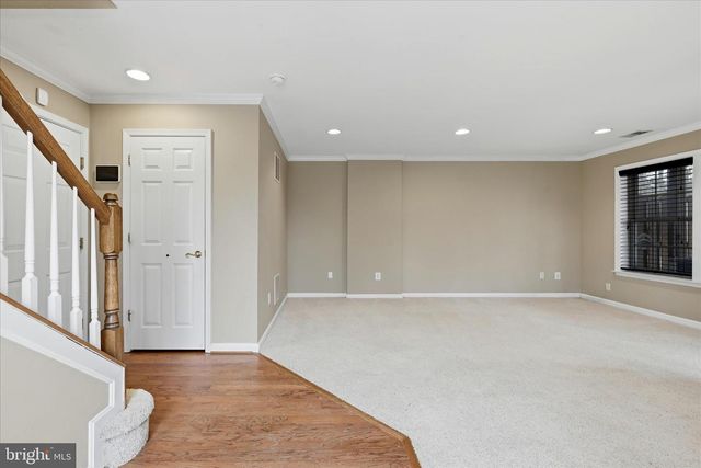 9632 POTTERS HILL CIR, Lorton, VA 22079