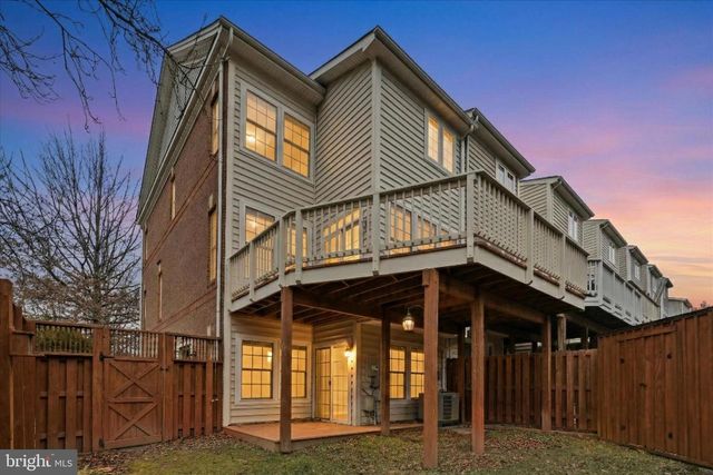 9632 POTTERS HILL CIR, Lorton, VA 22079