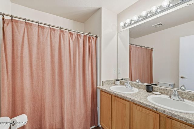 5777 E Camino Del Animo, Tucson, AZ 85756