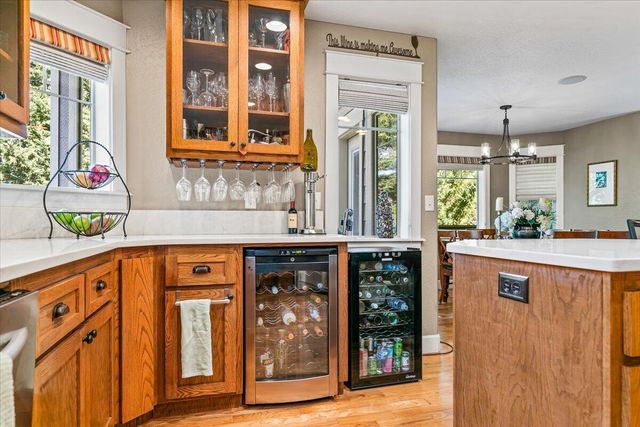 4575 Hathaway Drive, Medford, OR 97504