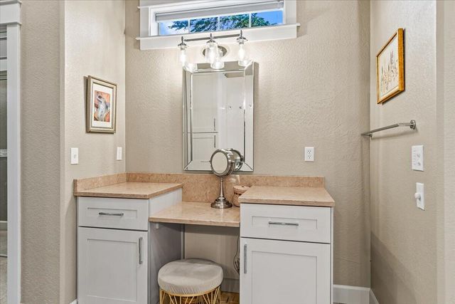 4575 Hathaway Drive, Medford, OR 97504