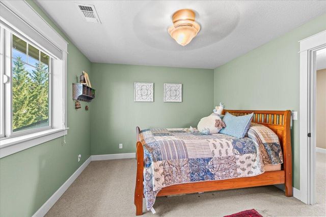 4575 Hathaway Drive, Medford, OR 97504