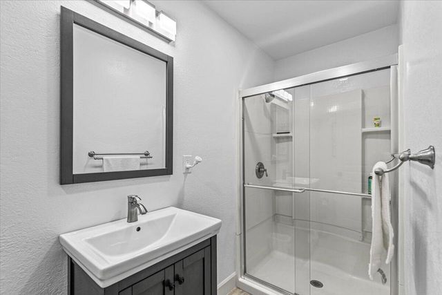 4575 Hathaway Drive, Medford, OR 97504