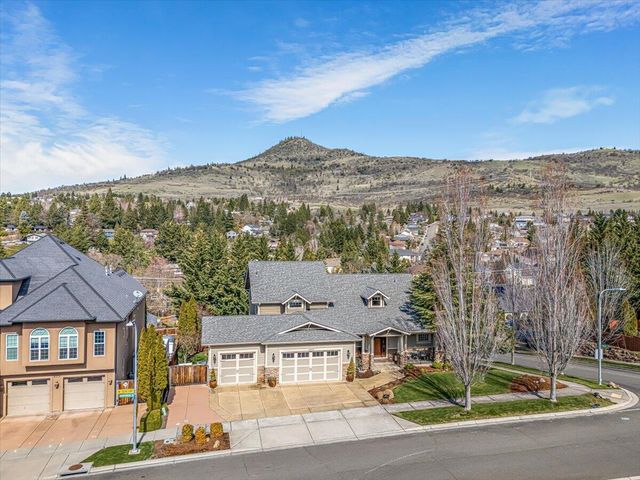 4575 Hathaway Drive, Medford, OR 97504