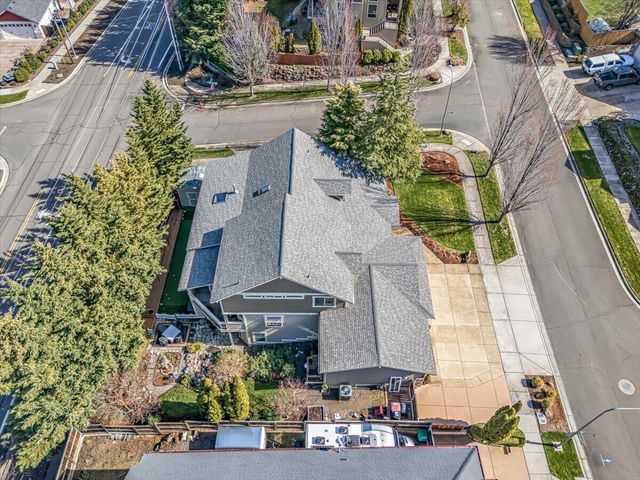 4575 Hathaway Drive, Medford, OR 97504