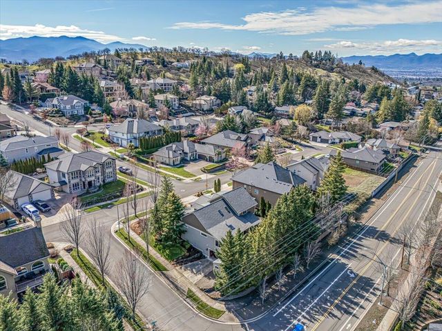 4575 Hathaway Drive, Medford, OR 97504