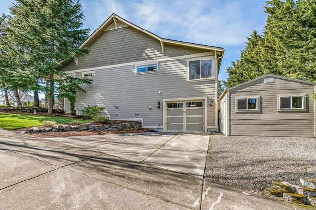 4575 Hathaway Drive, Medford, OR 97504