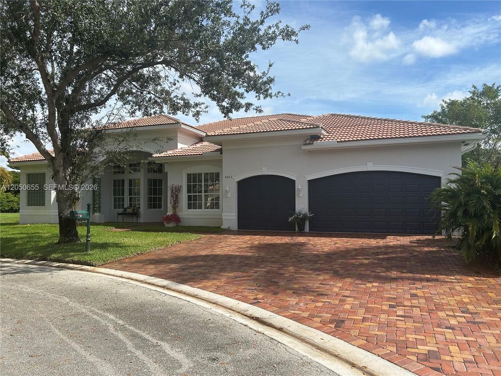 4723 SW 195th Way, Miramar, FL 33029