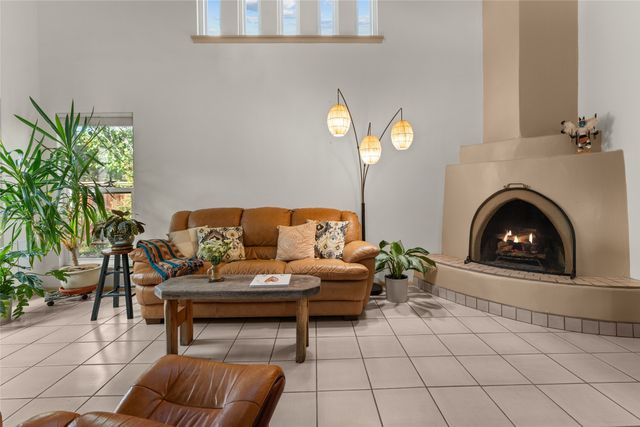 3081 Plaza Blanca, Santa Fe, NM 87507