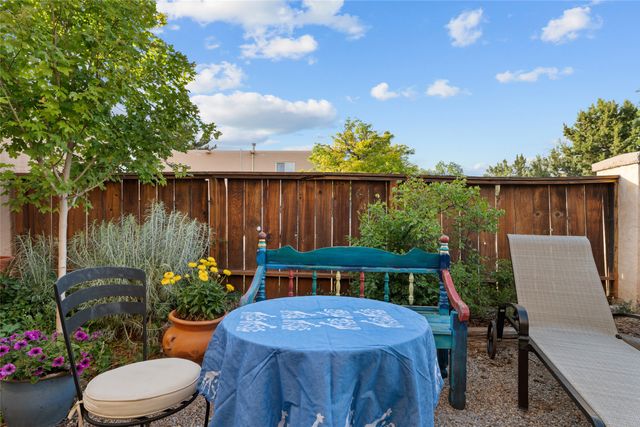 3081 Plaza Blanca, Santa Fe, NM 87507