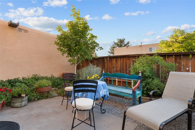 3081 Plaza Blanca, Santa Fe, NM 87507