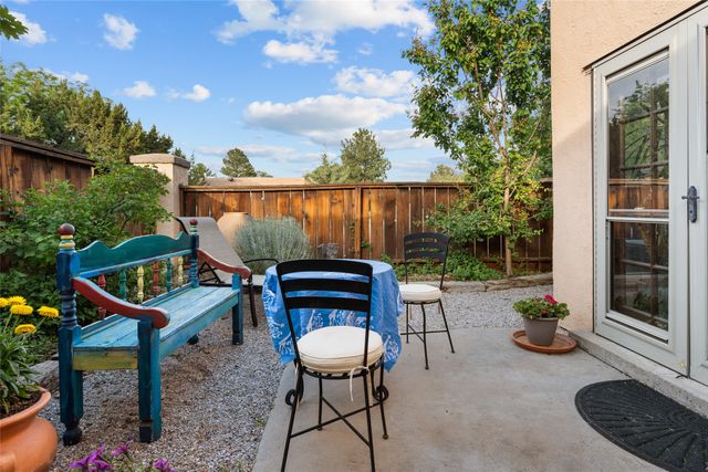3081 Plaza Blanca, Santa Fe, NM 87507