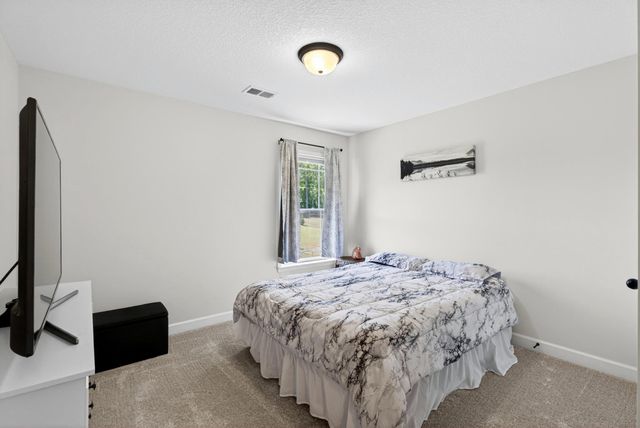 155 Double Creek Dr, Gaffney, SC 29341