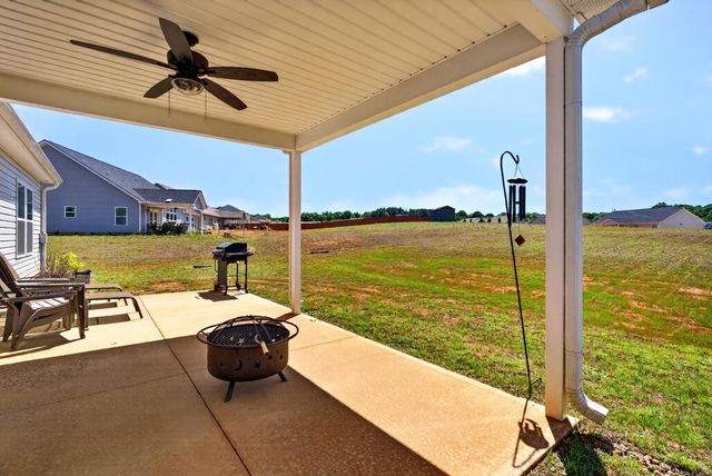 155 Double Creek Dr, Gaffney, SC 29341