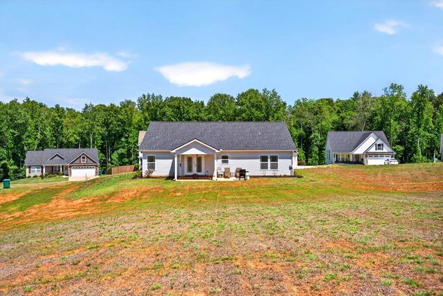 155 Double Creek Dr, Gaffney, SC 29341