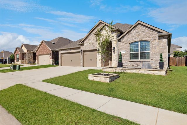 3005 Cerro Ranch Road, Aubrey, TX 76227