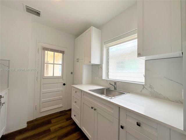 1920 Biarritz Dr 3, Miami Beach, FL 33141