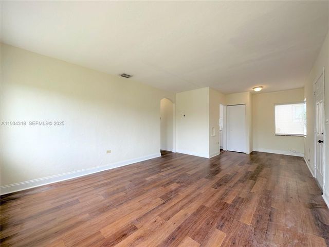 1920 Biarritz Dr 3, Miami Beach, FL 33141