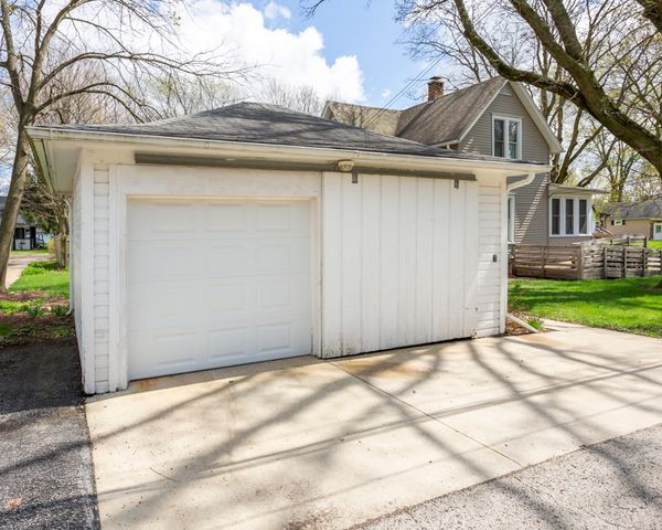 421 Prospect Street, Dekalb, IL 60115