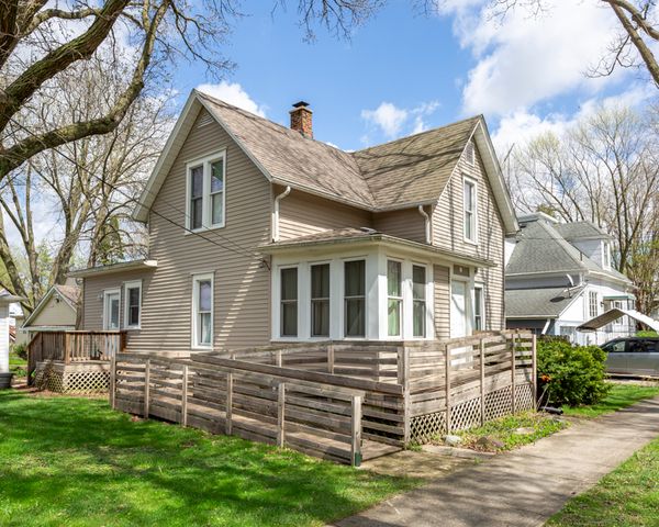 421 Prospect Street, Dekalb, IL 60115