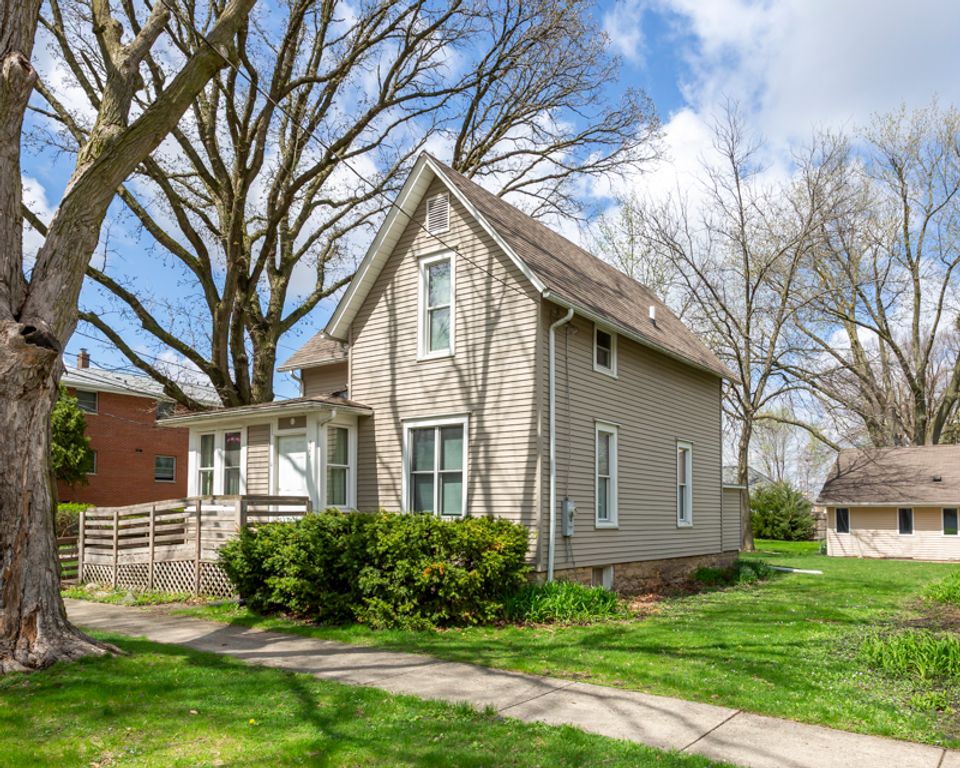 421 Prospect Street, Dekalb, IL 60115