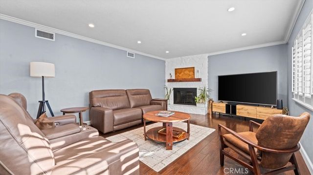 1782 N 2nd Avenue, Upland, CA 91784