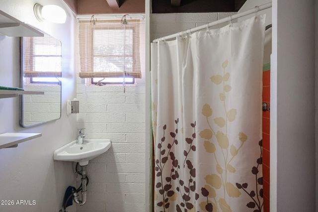 3039 E CHARTER OAK Road, Phoenix, AZ 85032