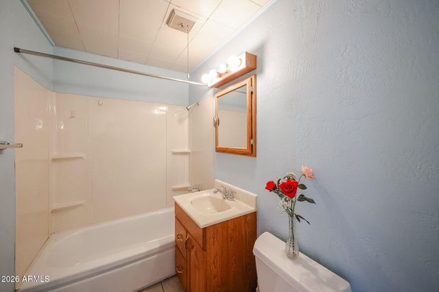 3039 E CHARTER OAK Road, Phoenix, AZ 85032