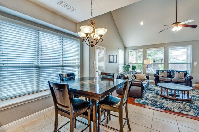 2720 Cove Drive, Grand Prairie, TX 75054