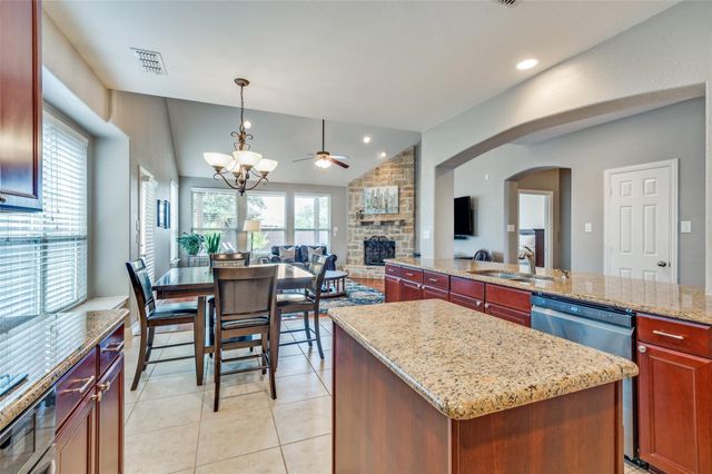 2720 Cove Drive, Grand Prairie, TX 75054