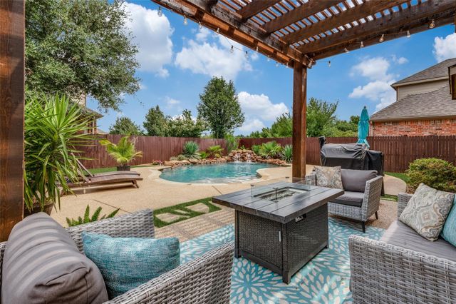 2720 Cove Drive, Grand Prairie, TX 75054