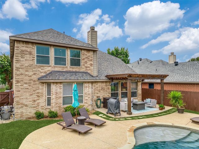 2720 Cove Drive, Grand Prairie, TX 75054