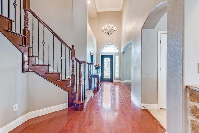 2720 Cove Drive, Grand Prairie, TX 75054