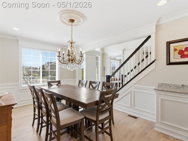 1450 Greythorne Drive, Lake Orion, MI 48359