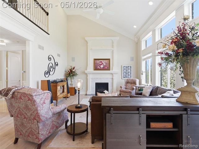1450 Greythorne Drive, Lake Orion, MI 48359