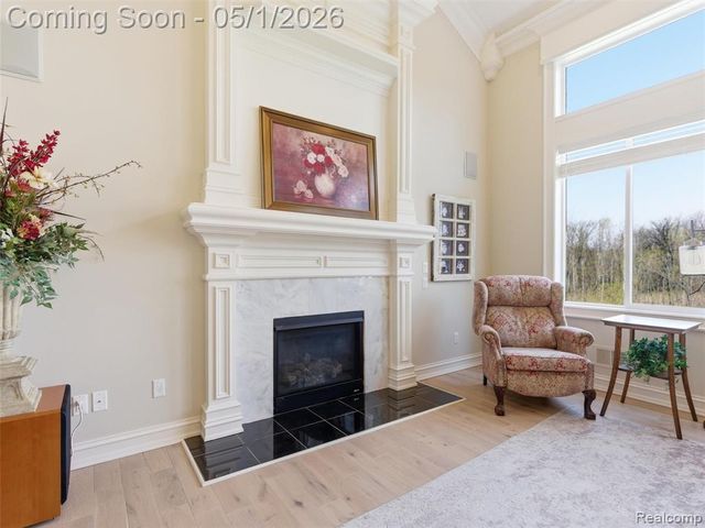 1450 Greythorne Drive, Lake Orion, MI 48359
