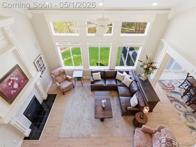 1450 Greythorne Drive, Lake Orion, MI 48359