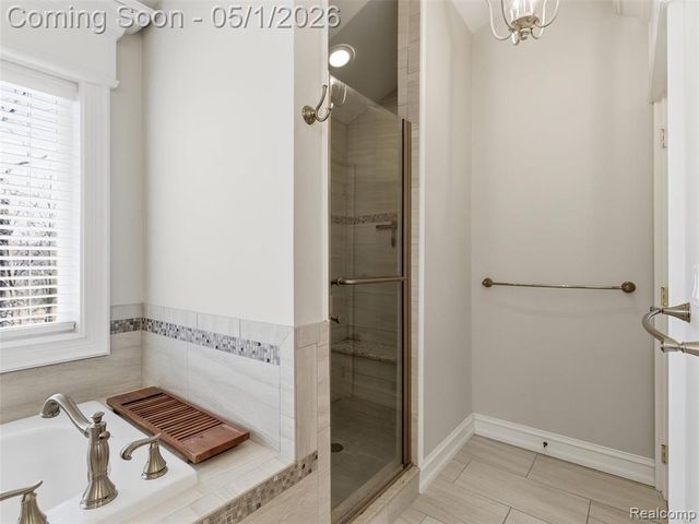 1450 Greythorne Drive, Lake Orion, MI 48359