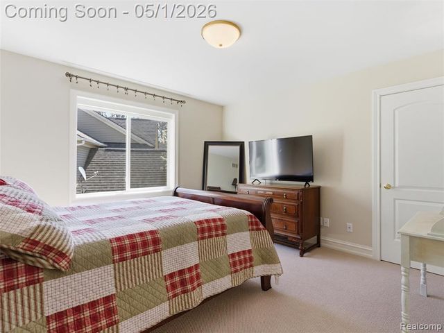 1450 Greythorne Drive, Lake Orion, MI 48359