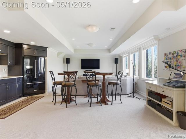 1450 Greythorne Drive, Lake Orion, MI 48359