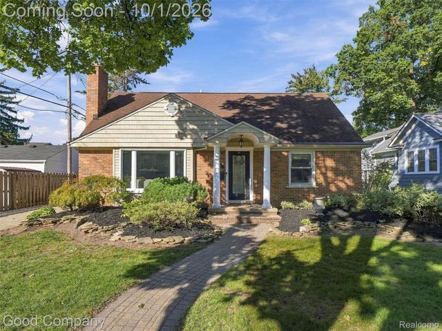 724 S Gainsborough Avenue, Royal Oak, MI 48067