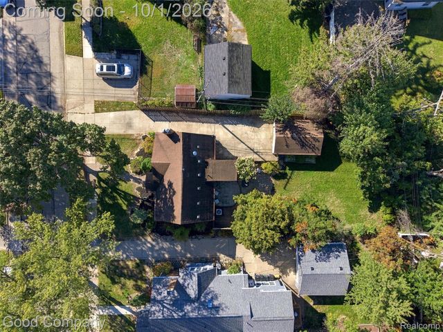 724 S Gainsborough Avenue, Royal Oak, MI 48067