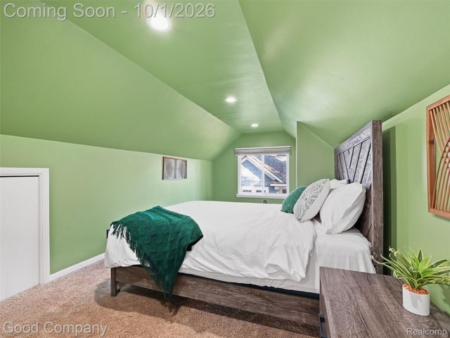 724 S Gainsborough Avenue, Royal Oak, MI 48067