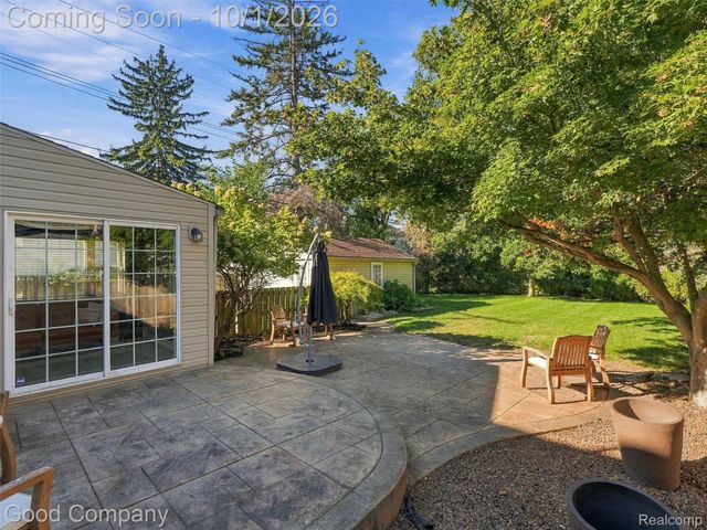 724 S Gainsborough Avenue, Royal Oak, MI 48067