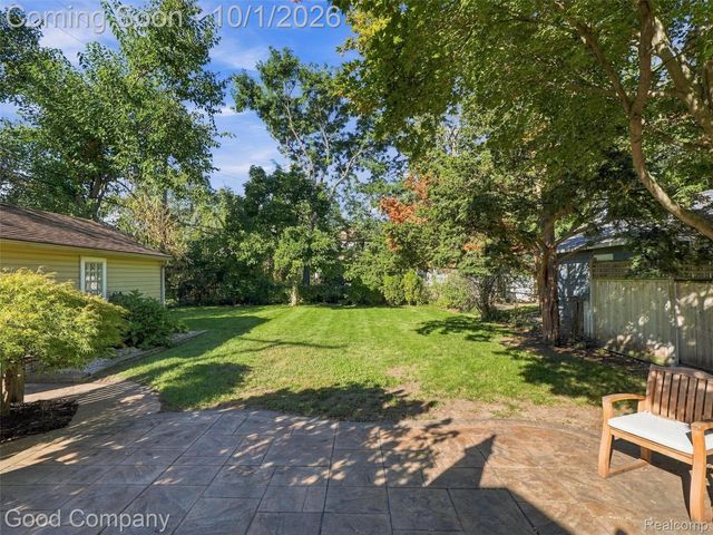 724 S Gainsborough Avenue, Royal Oak, MI 48067