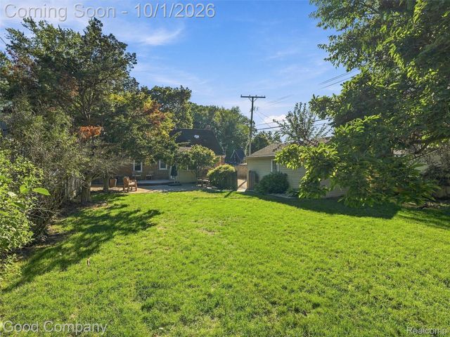 724 S Gainsborough Avenue, Royal Oak, MI 48067